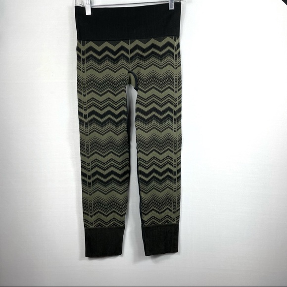 Lululemon Ebb To Street Pant - Picture 2 of 7